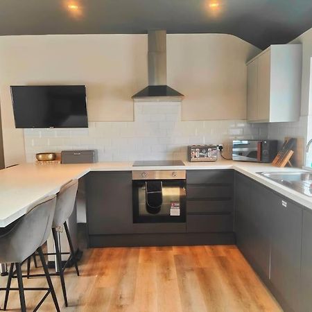בלקפול Sloane Modern 2 Bedroom Seafront Apartment מראה חיצוני תמונה