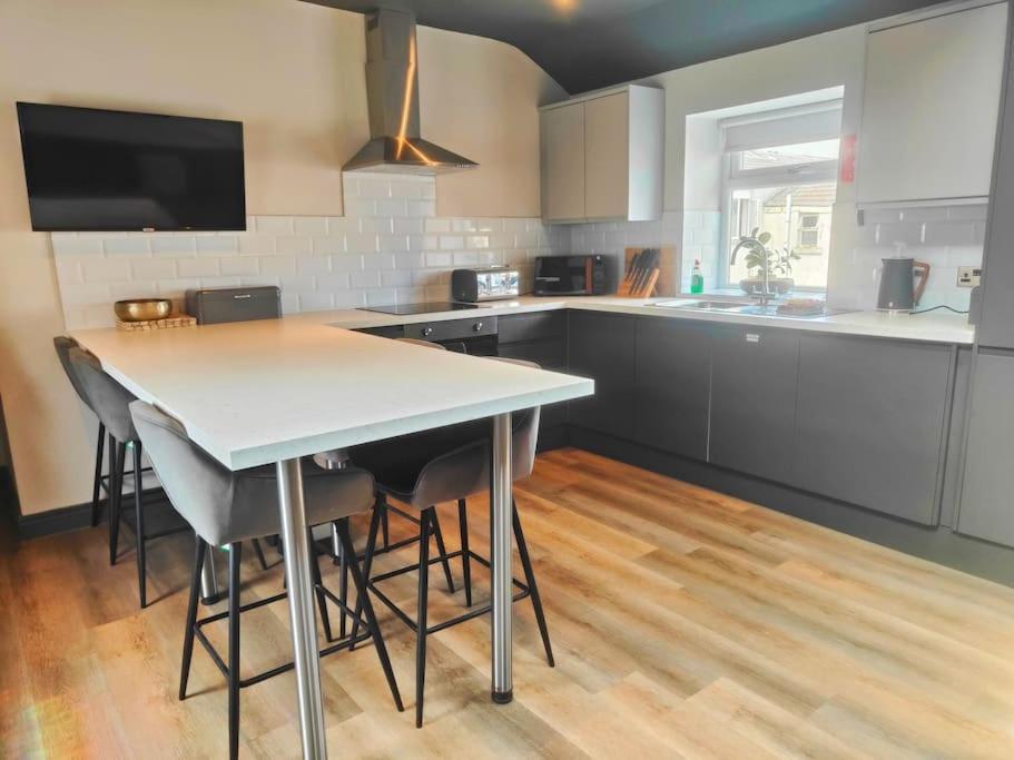 בלקפול Sloane Modern 2 Bedroom Seafront Apartment מראה חיצוני תמונה